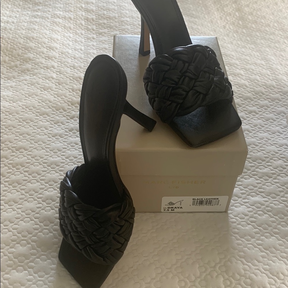 Marc Fisher Black Heels Elegant Design